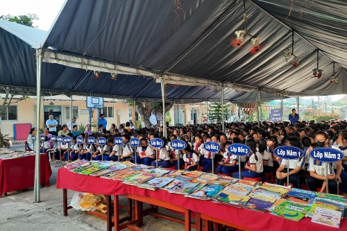 Ngày Hội đọc sách với Chủ đề “Sách hay cần bạn đọc” tại trường Tiểu học Trần Văn Thiện, huyện Gò Công Tây