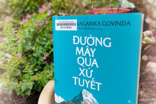 Đường mây qua xứ tuyết