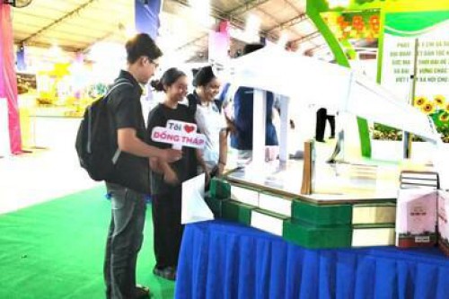 Thư viện tỉnh Đồng Tháp phục vụ Đại hội đại biểu Đảng bộ tỉnh Đồng Tháp lần thứ nhất, nhiệm kỳ 2025 - 2030