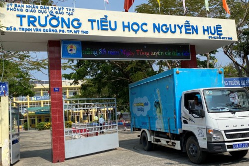 Chuyến xe tri thức tại Trường Tiểu hoc Nguyễn Huệ - TP Mỹ Tho