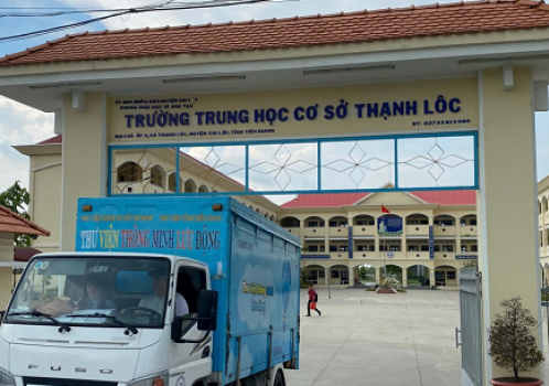 Chuyến xe thư viện thông minh lưu động ngày 23/04/2025 tại trường THCS Thạnh Lộc, huyện Cai Lậy
