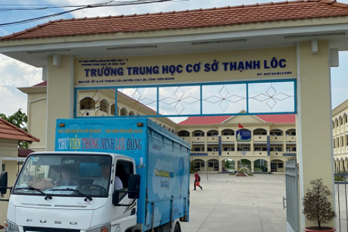 Chuyến xe thư viện thông minh lưu động ngày 23/04/2025 tại trường THCS Thạnh Lộc, huyện Cai Lậy
